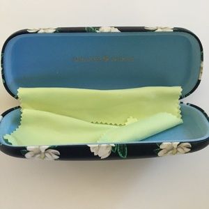 Selling Draper James Sunglasses case with cloth